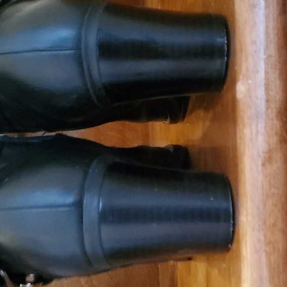 Alberto 🇨🇦 Long Black Leather Boots – Women’s 7, 2.5" Heel, Chic & Timeless - Picture 6 of 8